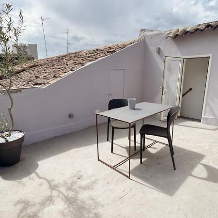 169Home Catania Bagian luar foto