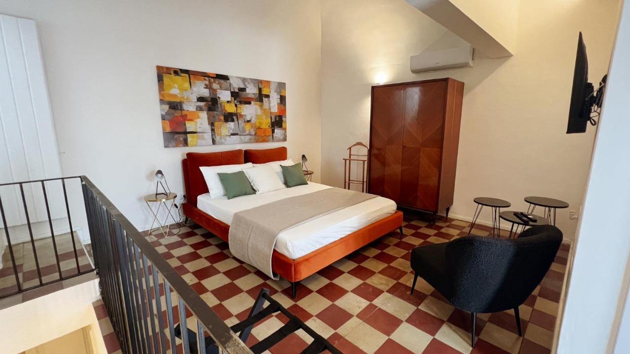 169Home Catania Bagian luar foto