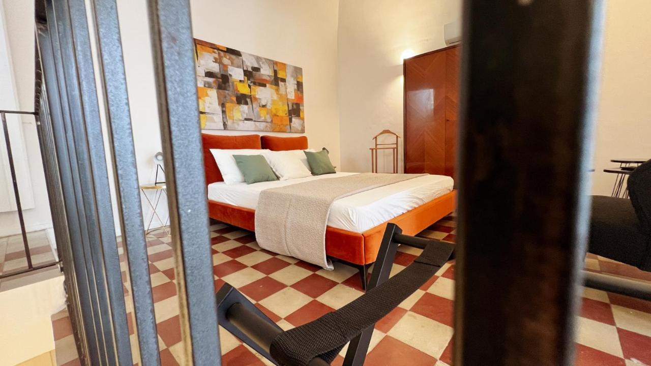 169Home Catania Bagian luar foto