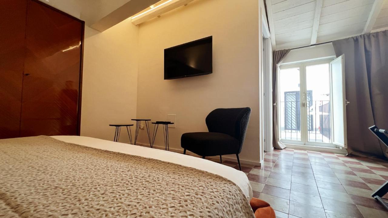 169Home Catania Bagian luar foto